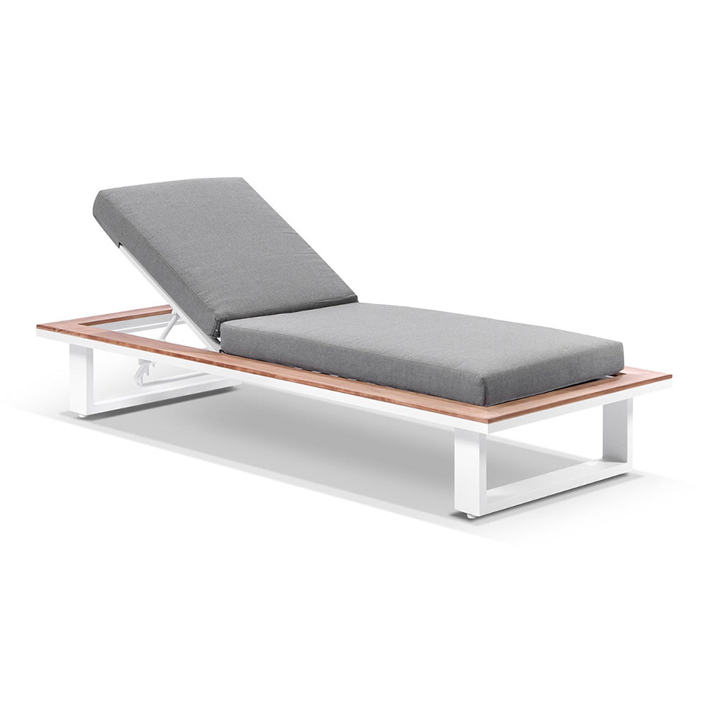 Balmoral Aluminium Single Sun Lounge With Sunbrella